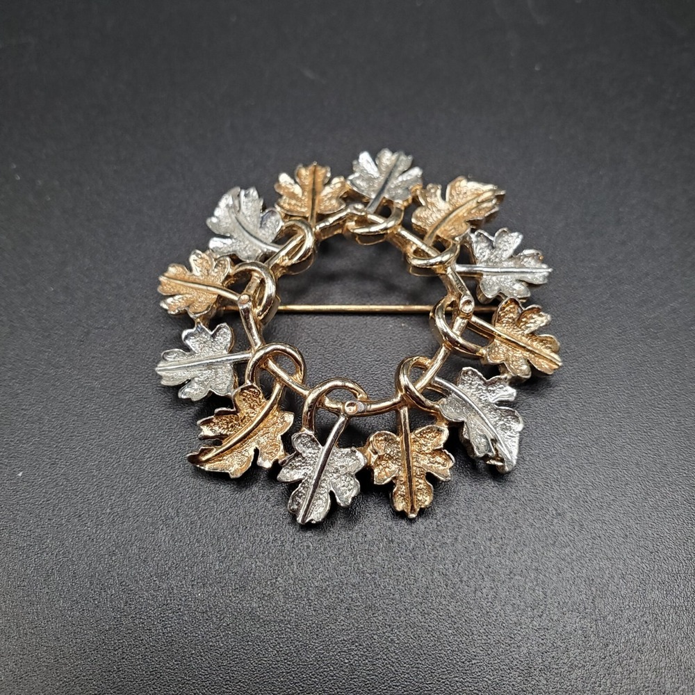 Vintage Sarah Coventry Goldtoned and Silvertoned Leaf Brooch 2" Round